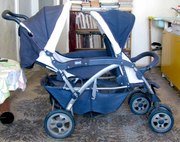 Детская двухместная коляска Chicco синего цвета
